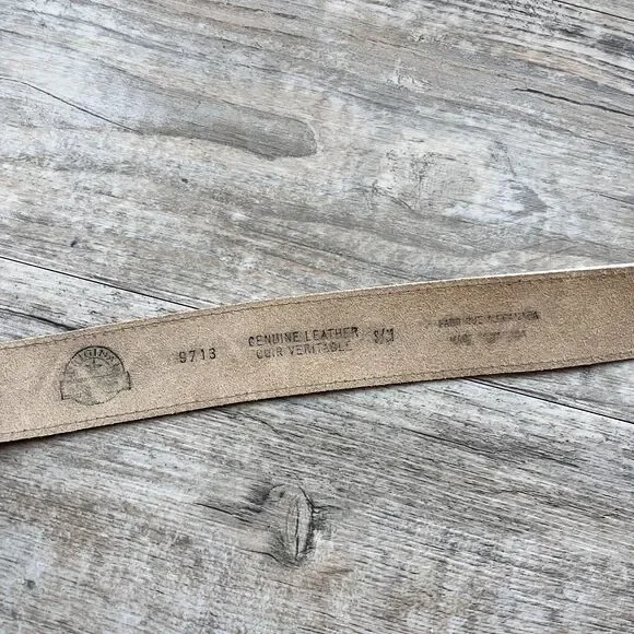 Genuine Leather White Western Belt Size 28 Tooled Pattern Silver Concho Buckle - Picture 4 of 11